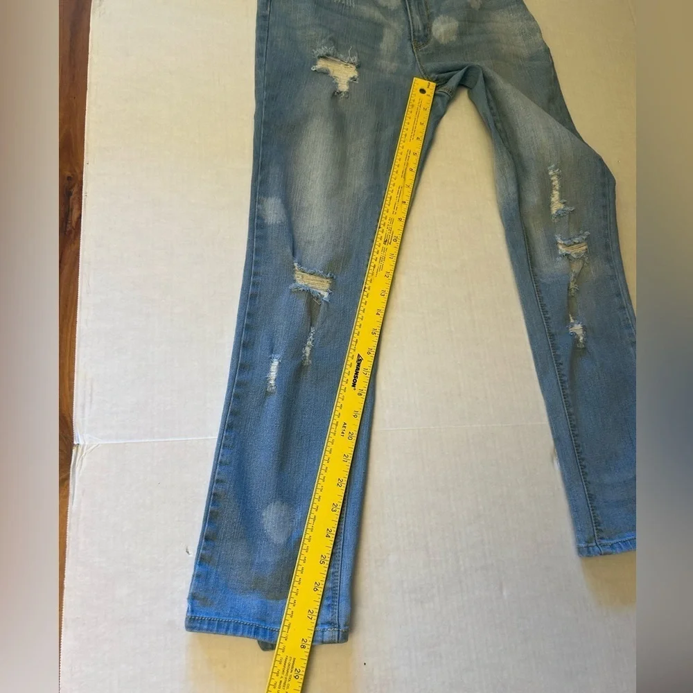 EST 1946 Denim Contemporary Blue Jeans Distressed with Natural Fading Sz-6.‎ F8